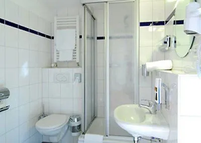 إيه&أوه غراز هاوبتباهنهوف 2* غراتس