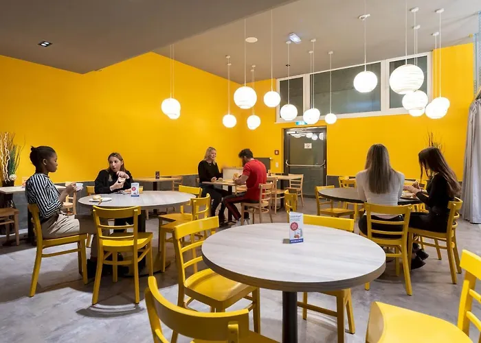 إيه&أوه غراز هاوبتباهنهوف 2*