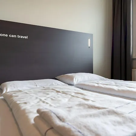 Otel A&o Hauptbahnhof 2*