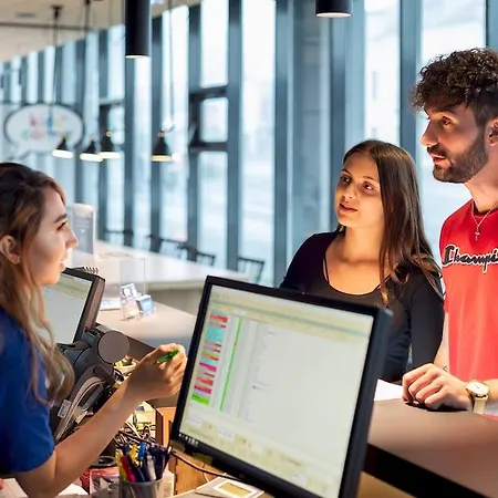 Hotel A&o Hauptbahnhof 2*