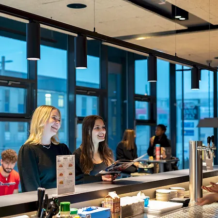 A&o Hauptbahnhof 2* גראץ