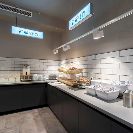 A&o Hauptbahnhof Szálloda 2*