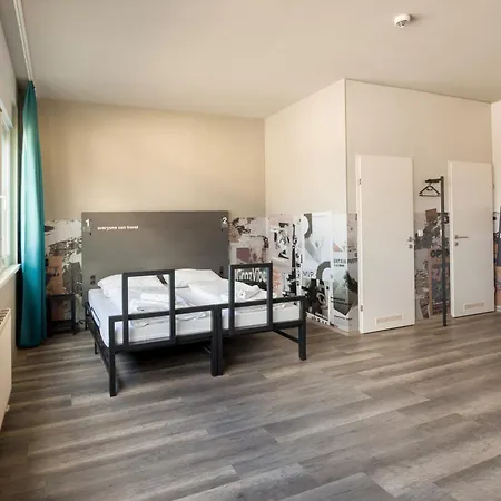 إيه&أوه غراز هاوبتباهنهوف فندق 2*